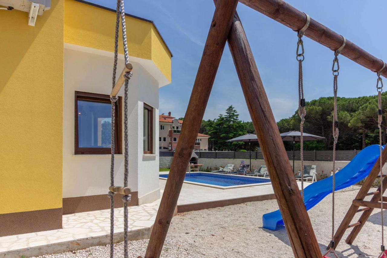 Modern Villa Eve In Medulin With Pool Near The Beach 외부 사진