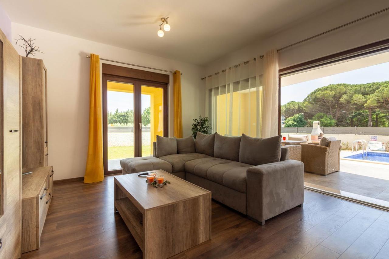 Modern Villa Eve In Medulin With Pool Near The Beach 외부 사진