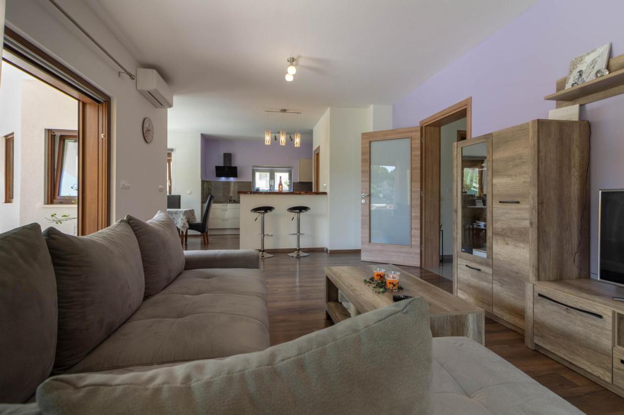 Modern Villa Eve In Medulin With Pool Near The Beach 외부 사진