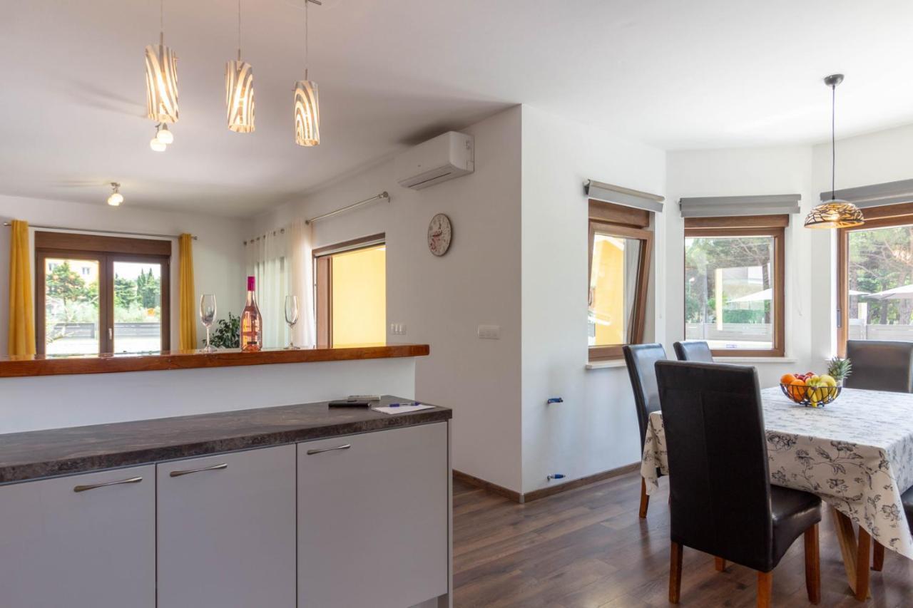 Modern Villa Eve In Medulin With Pool Near The Beach 외부 사진